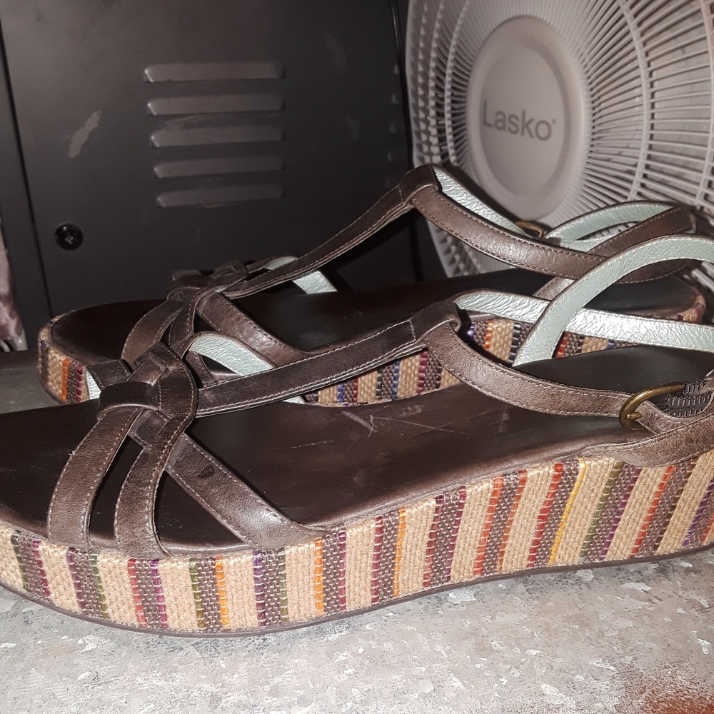 Bivel sandals
